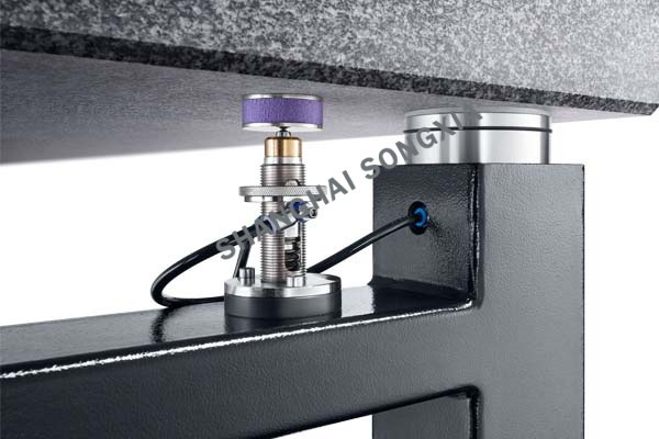 選擇面板設(shè)備膜式減震器要注意什么?